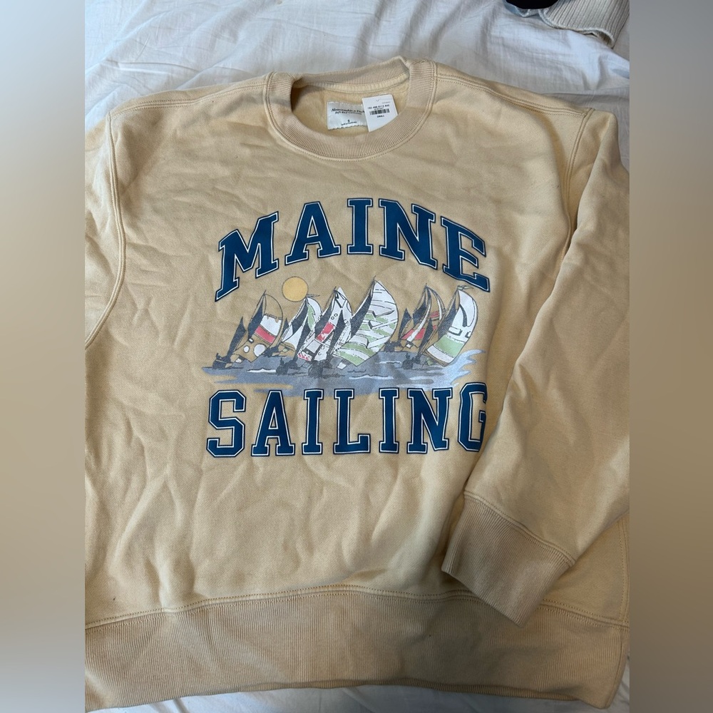 Abercrombie crewneck